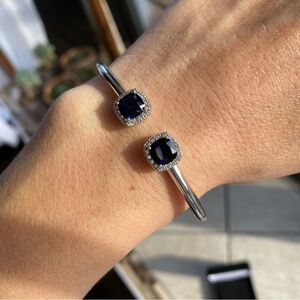 Kay Jewelry blue sapphires silver hinged woman’s Bracelet
